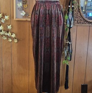 I.N. Studio Elegant Red and Orange Patterned Velvet Maxi Skirt